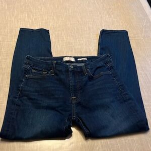 Women’s Jen7 slim boyfriend style jeans size 10